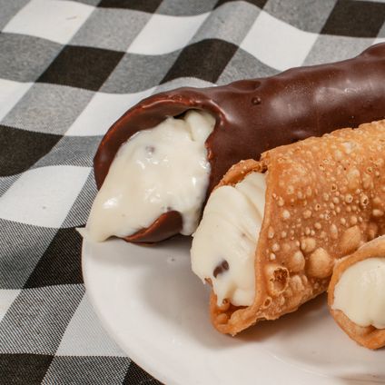 Mini Chocolate Cannoli