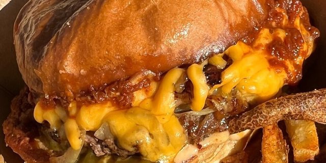 MOB Theta Burger