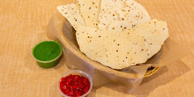 Papadum & Chutney