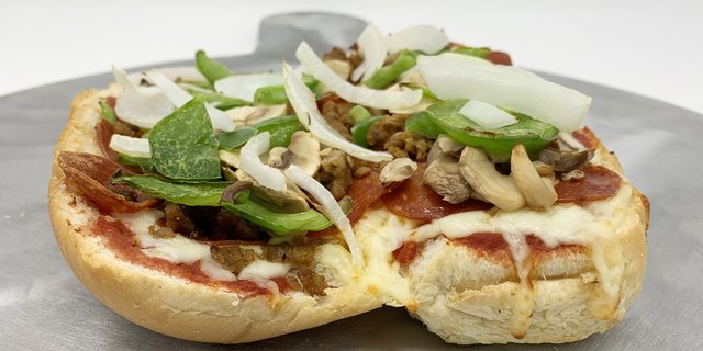 Deluxe Pizza Sub