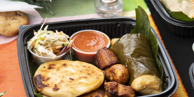 Antojitos Salvadoreños Boxed Lunch
