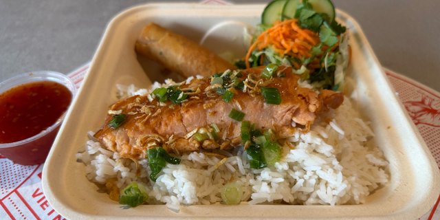 Smoked Salmon Rice Boxed Lunch