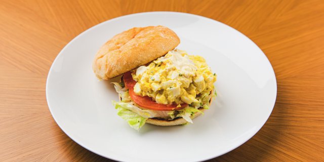 Egg Salad Sandwich Boxed Lunch w/ Chips