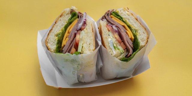 Rare Roast Beef & Cheddar Sandwich