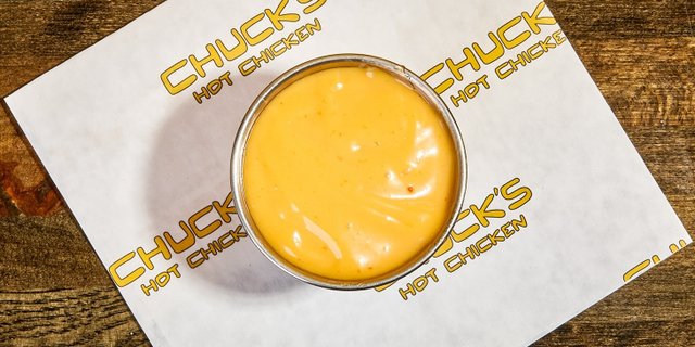 ***16oz Honey Sriracha Aioli***