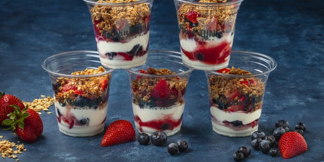 Yogurt & Berry Parfait w/ Granola