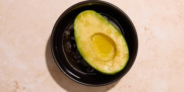 Half Avocados w/ Olive Oil & Sea Salt