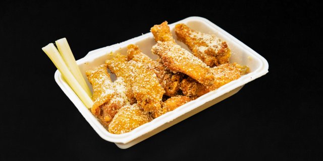 10 Buffalo Wings
