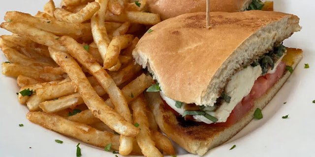Caprese Sandwich