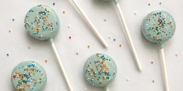 Birthday Vanilla Cake Pops