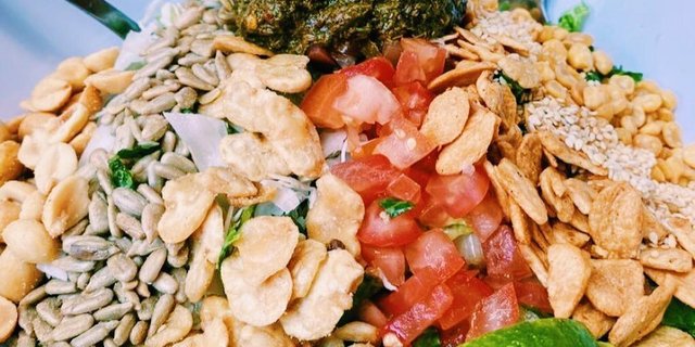 Green Tea Leaf Salad