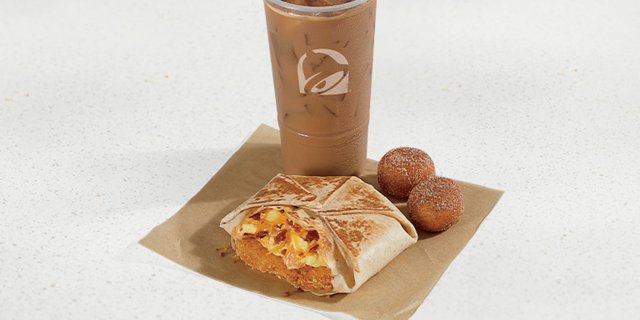 Breakfast Crunchwrap Combo