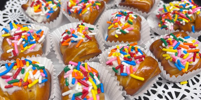 Funfetti Pretzel Bites