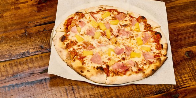 Hawaiian Pizza