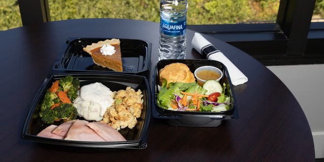 Individual Boxed Holiday Meal - Smoked Ham