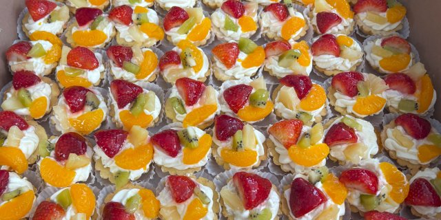 Bavarian Cream Fruit Tarts