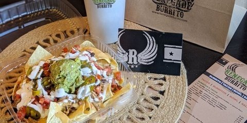Deluxe Chicken Nachos