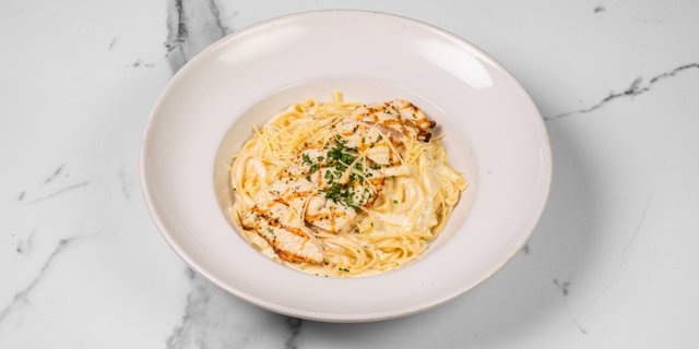 Chicken Fettuccine Alfredo