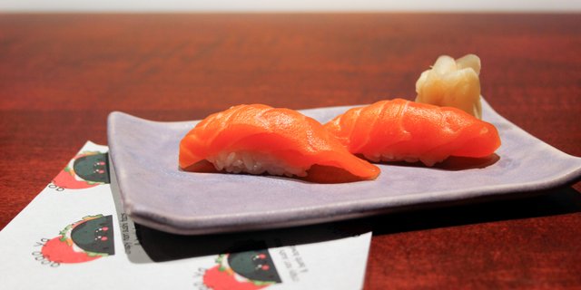 Salmon Nigiri