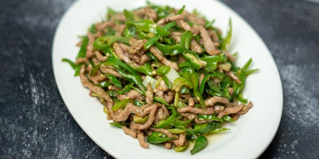 Stir-Fried Pork Slivers w/ Fresh Long Hot Peppers