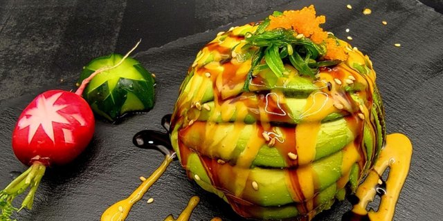 Eel Avocado Roll
