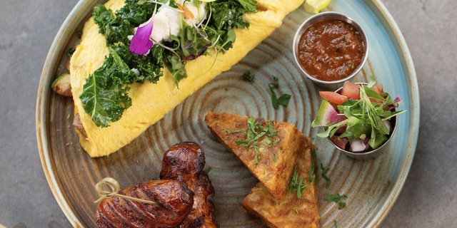 St. Elmo Garden Omelette
