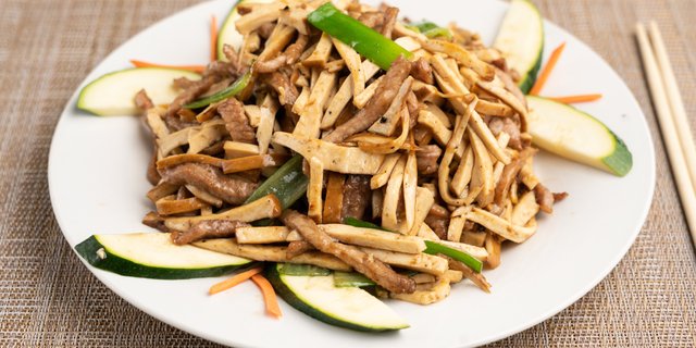 Pork w/ Dry Bean Curd