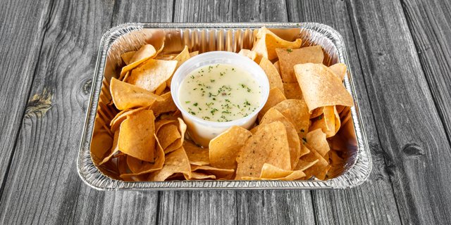 Queso & Chips