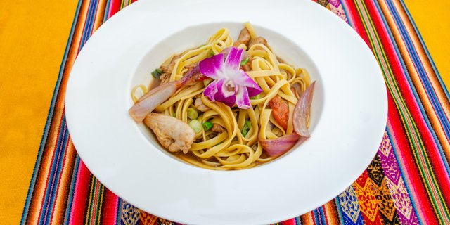 Tallarin Saltado Chicken