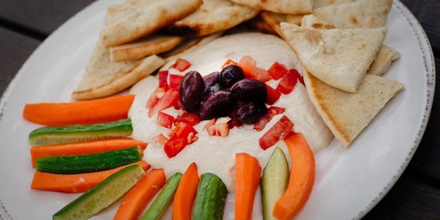 Tuscan Hummus