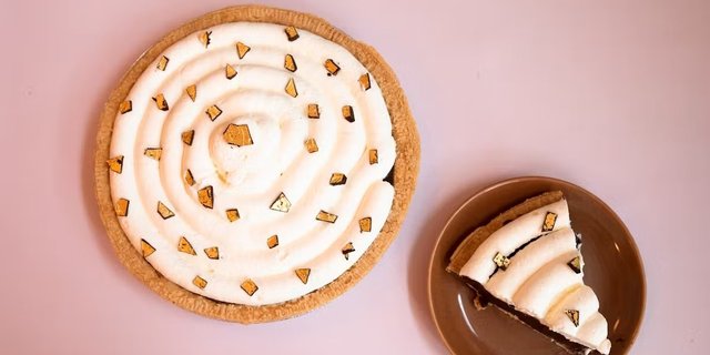 Lavish Chocolate Cream 9" Pie