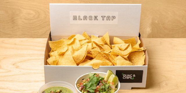 Guacamole & Chips Tray