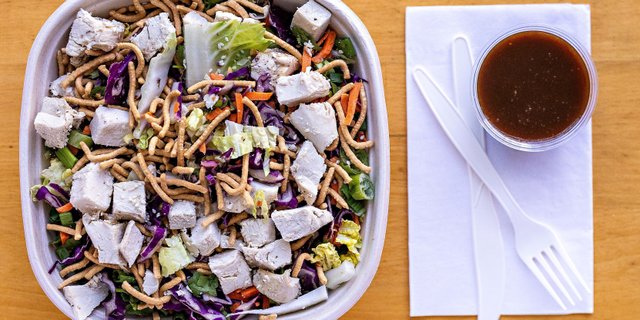 Crispy Noodle w/ Chicken Salad