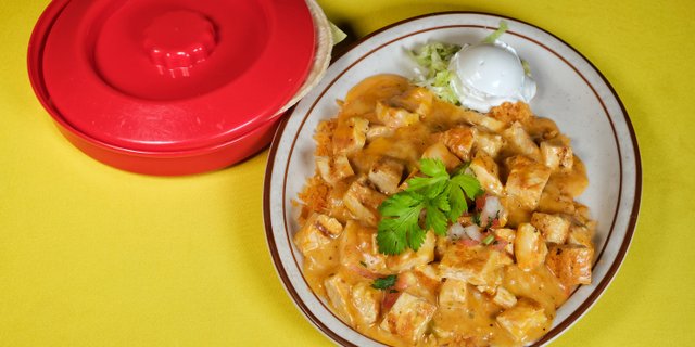 Arroz con Pollo