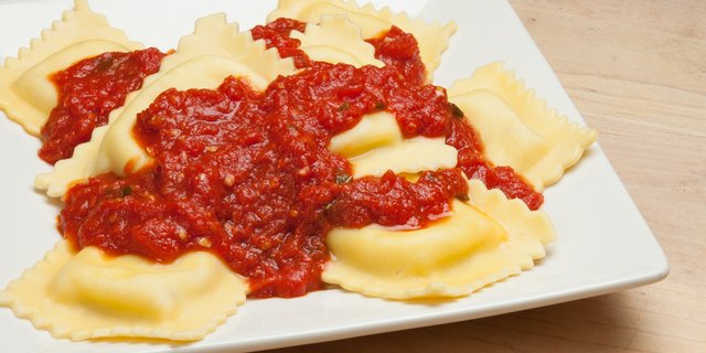 Group Four Cheese Ravioli w/ Marinara Sauce
