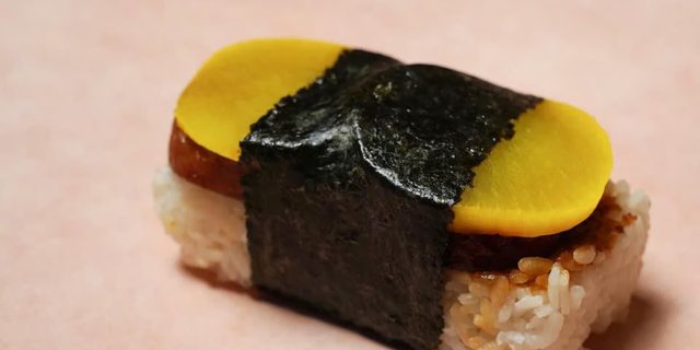 Takuan Spam Musubi