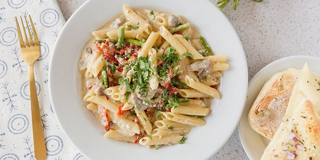 Individual Creamy Mushroom & Asparagus Pasta