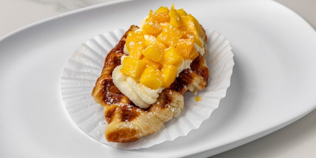 Mango Croffles