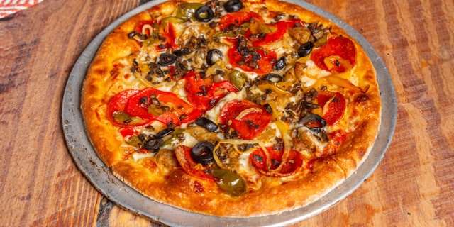 Supremo Pizza