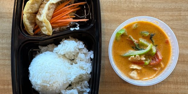 Panang Curry W/ Chicken Box