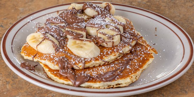 Nutella Banana Pancakes