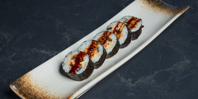Eel Maki Roll