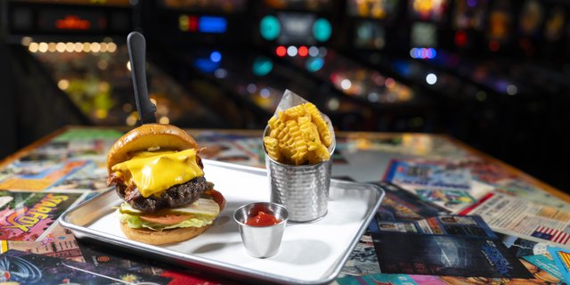 Gamegear (Half-Pound Bacon Burger)