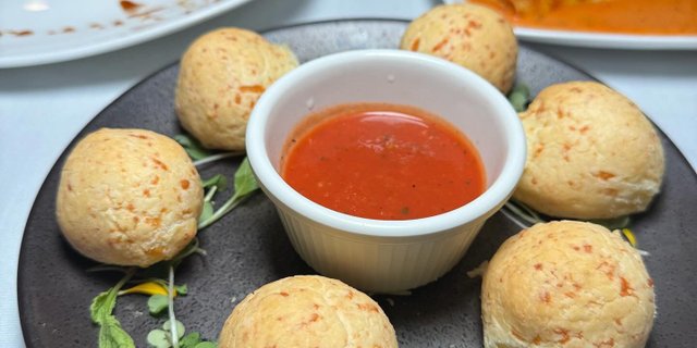 Pao De Queijo