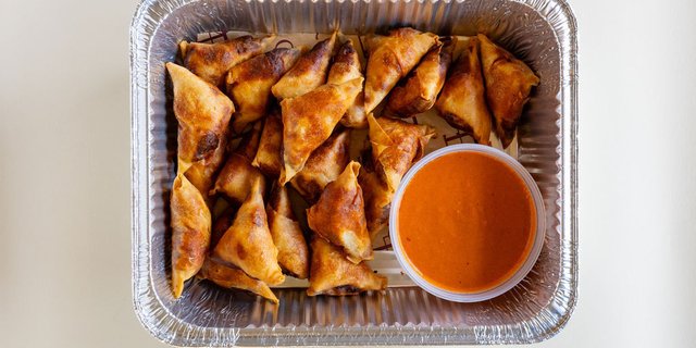 Butter Chicken Samosas