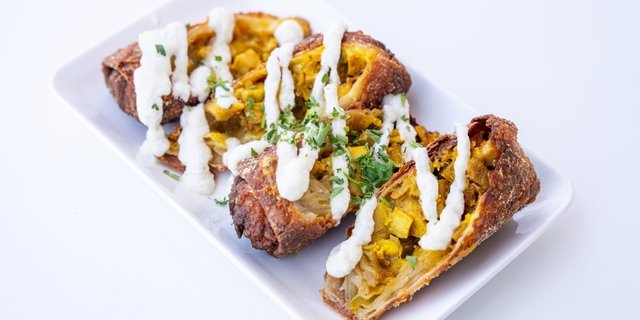 Chicken Shawarma Egg Rolls (2pcs)