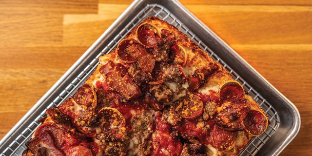 Meatsiah Large Pizza