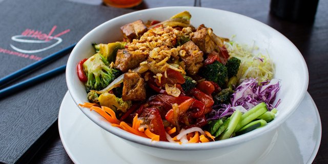 Tofu And Veggie Vermicelli Noodle Tray