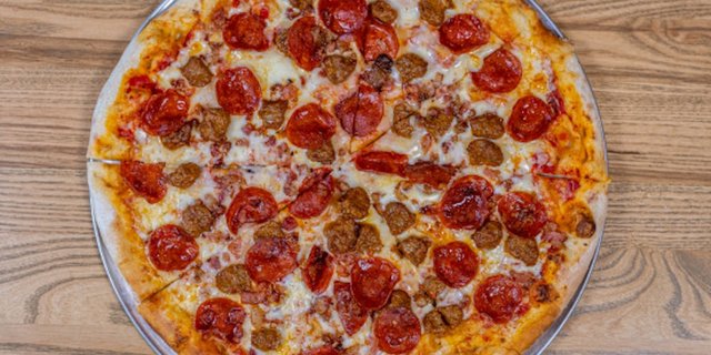 10" JUST MEATS PIZZA BOXED MEAL