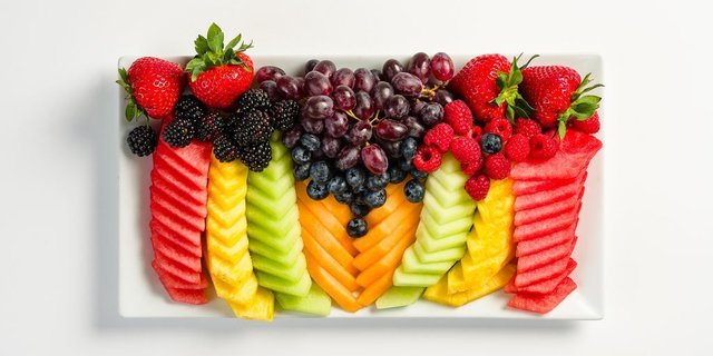 Sliced Seasonal Fruit & Berries